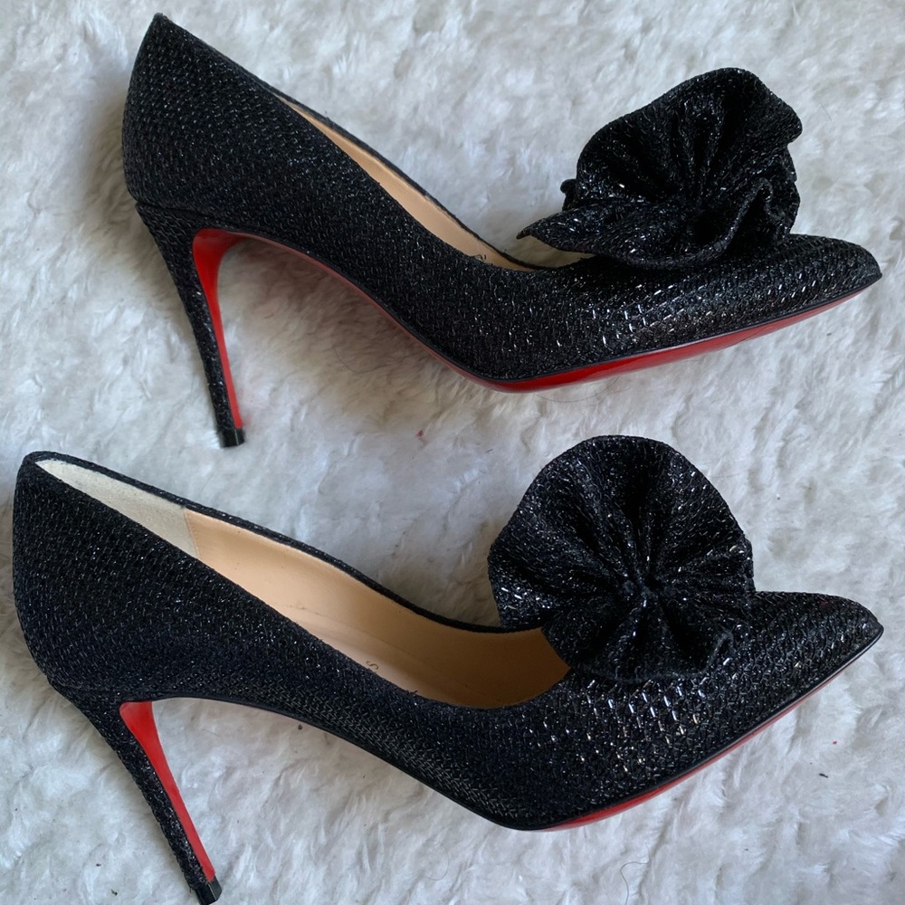Brand new authentic Christian Louboutin pumps.